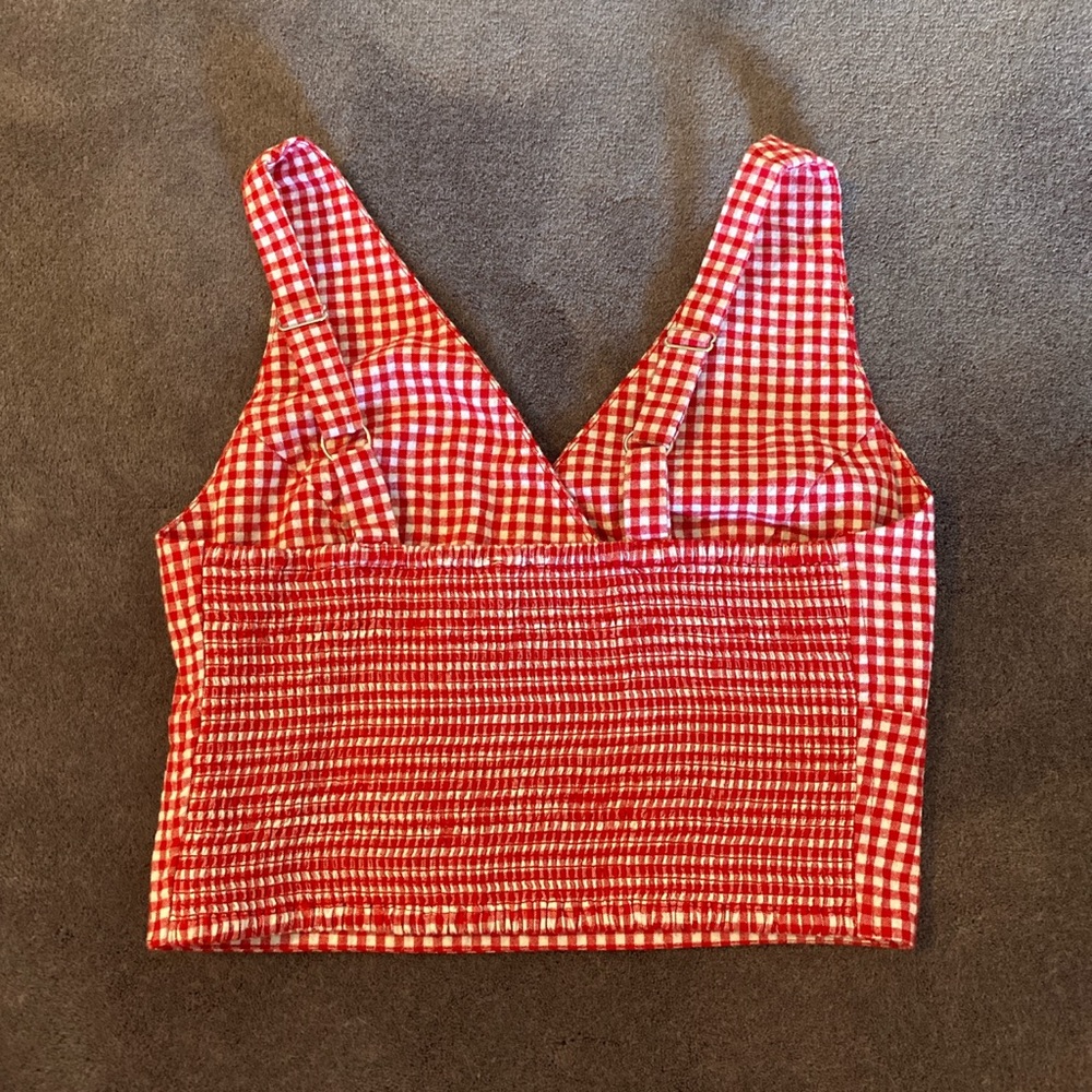 John Galt: Brandy Melville Tank top - Picture 2 of 3